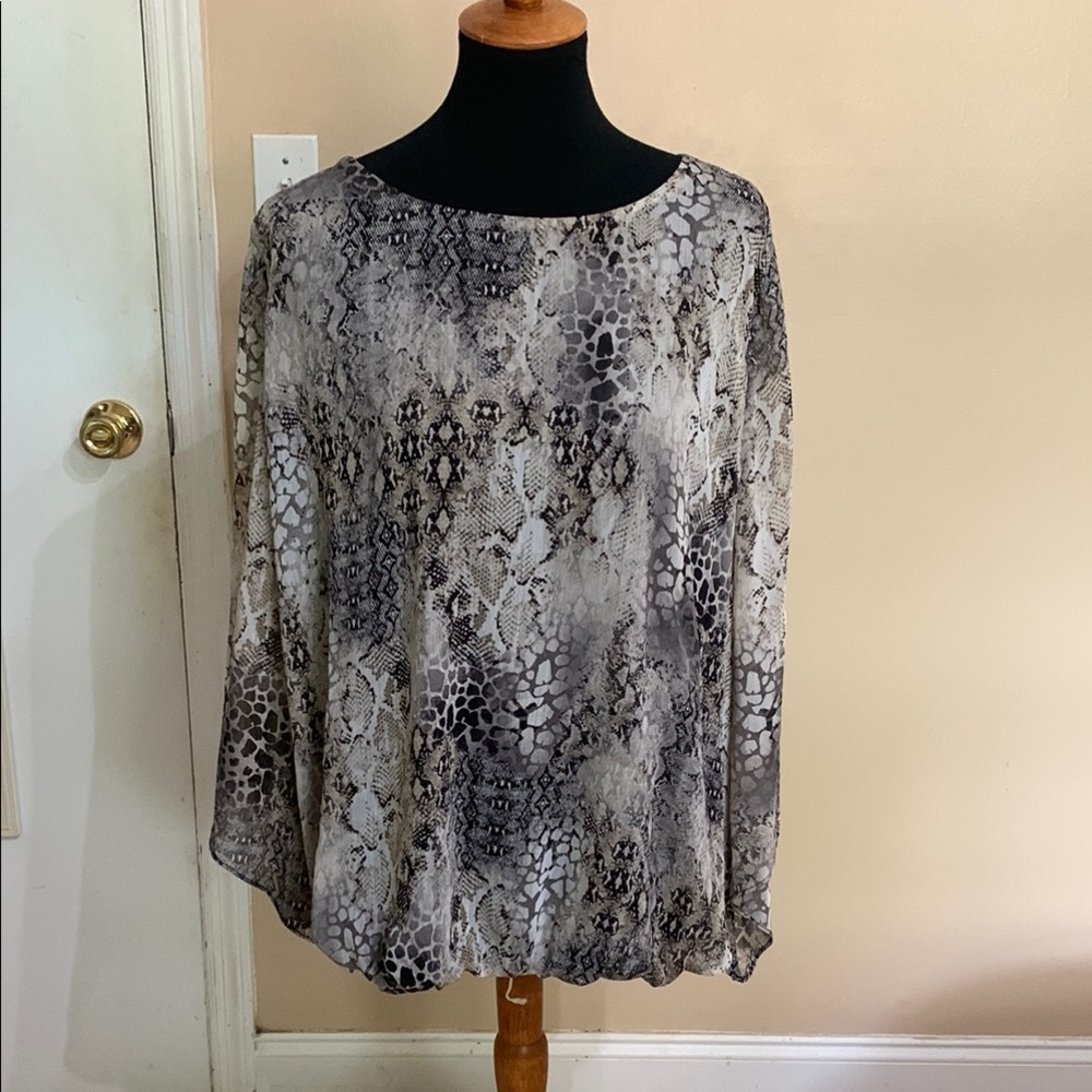 AGB Black and Gray Boxy 3/4 Sleeve Blouse